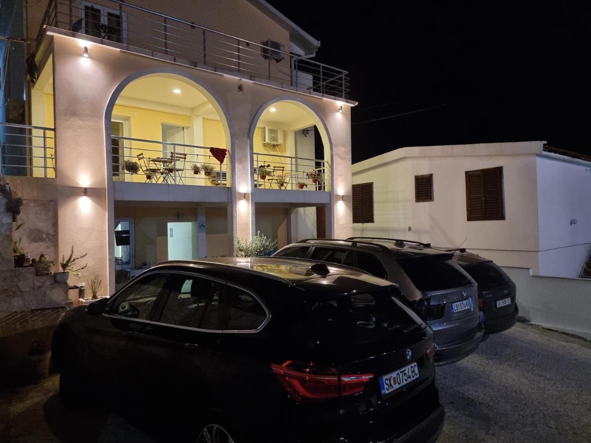 In Villa Guesthouse Sutomore Bagian luar foto