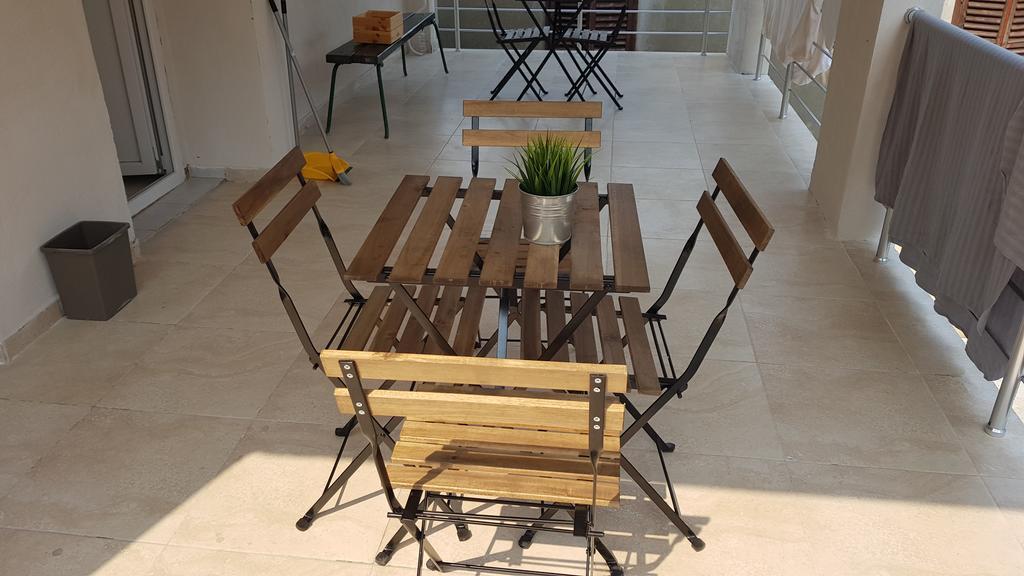 In Villa Guesthouse Sutomore Bagian luar foto